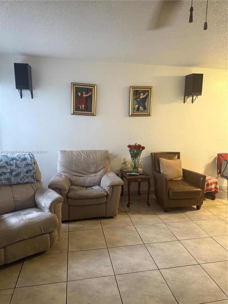 11472 SW 4th St, Sweetwater, FL 33174 Photo