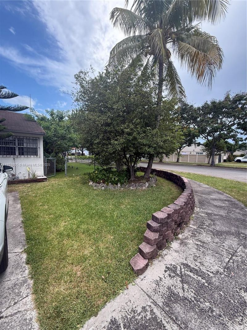 11472 SW 4th St, Sweetwater, FL 33174 Photo