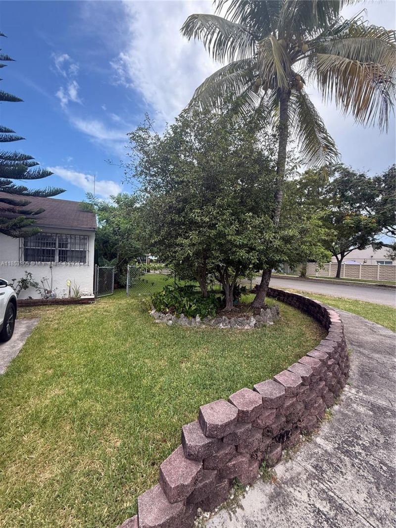 11472 SW 4th St, Sweetwater, FL 33174 Photo