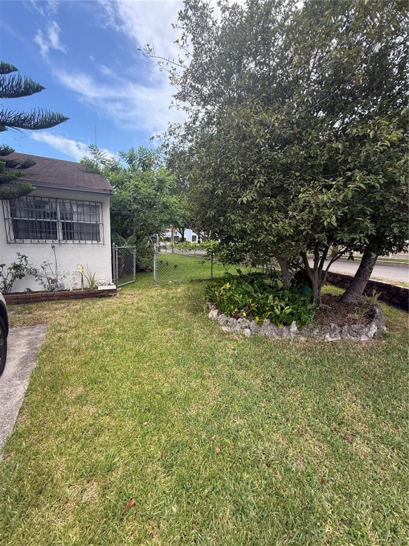 11472 SW 4th St, Sweetwater, FL 33174 Photo