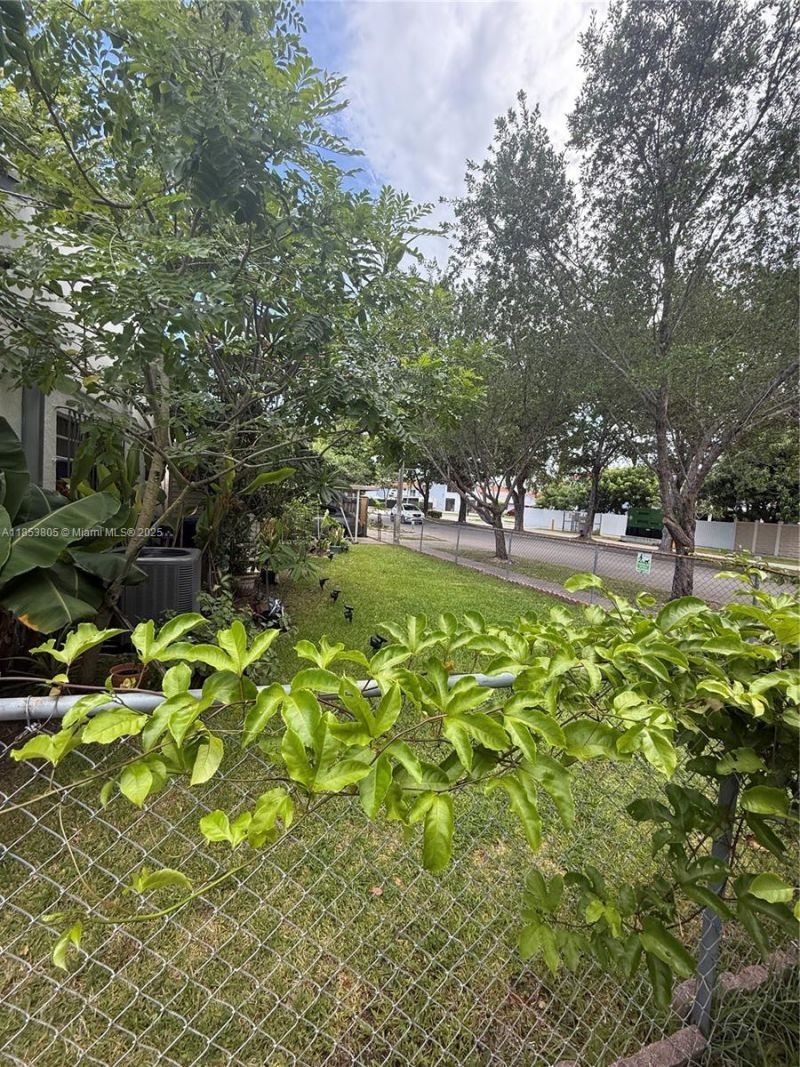 11472 SW 4th St, Sweetwater, FL 33174 Photo