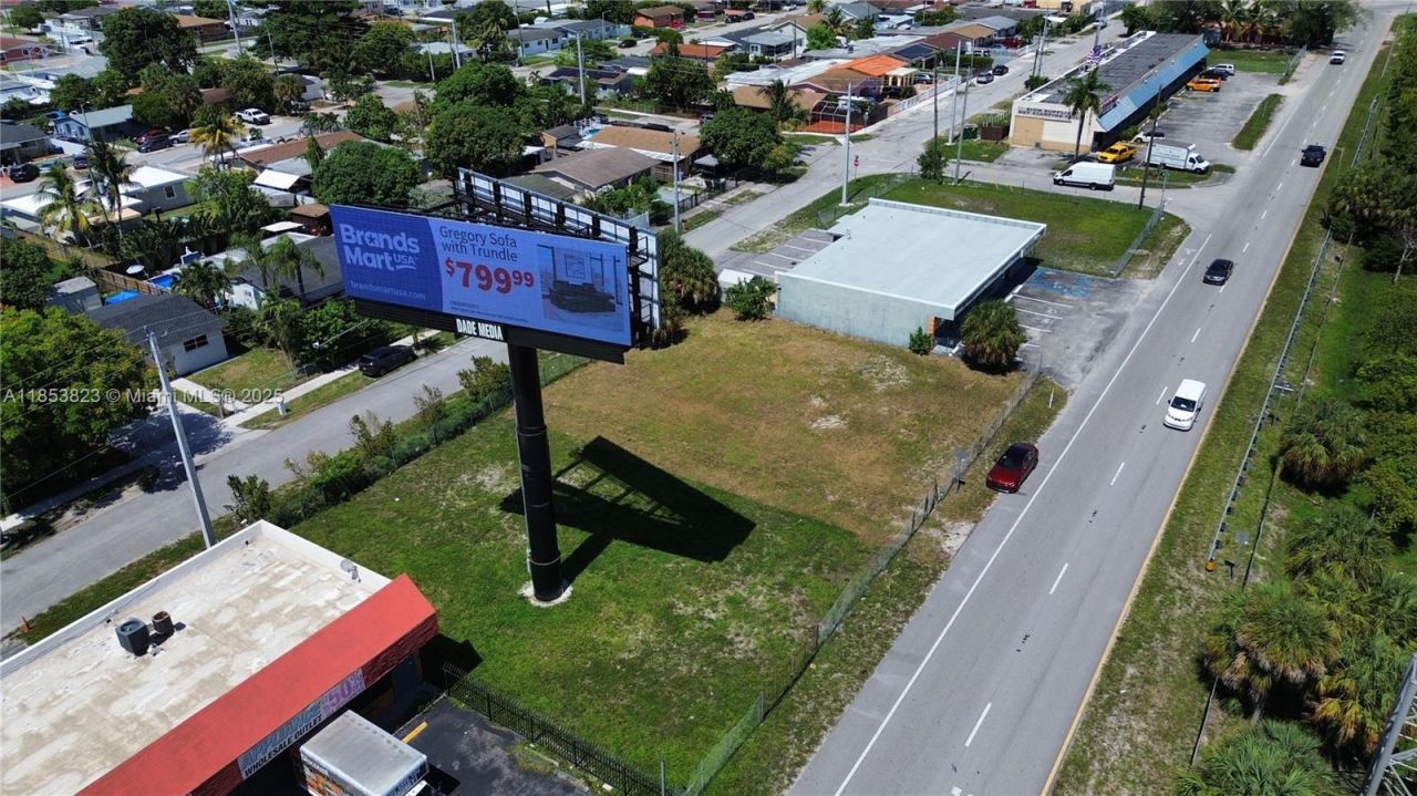 43xx NW 167th St, Miami Gardens, FL 33055 Photo