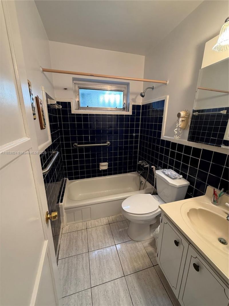 110 Flagami Blvd, Miami, FL 33144 Photo