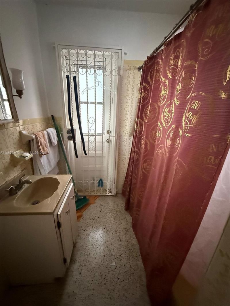 110 Flagami Blvd, Miami, FL 33144 Photo