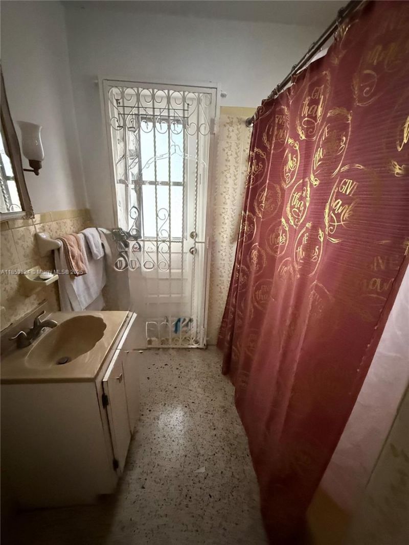 110 Flagami Blvd, Miami, FL 33144 Photo