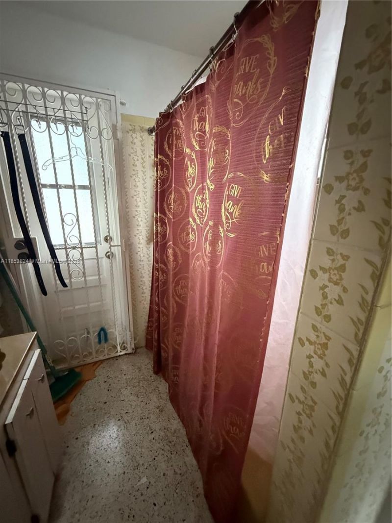 110 Flagami Blvd, Miami, FL 33144 Photo