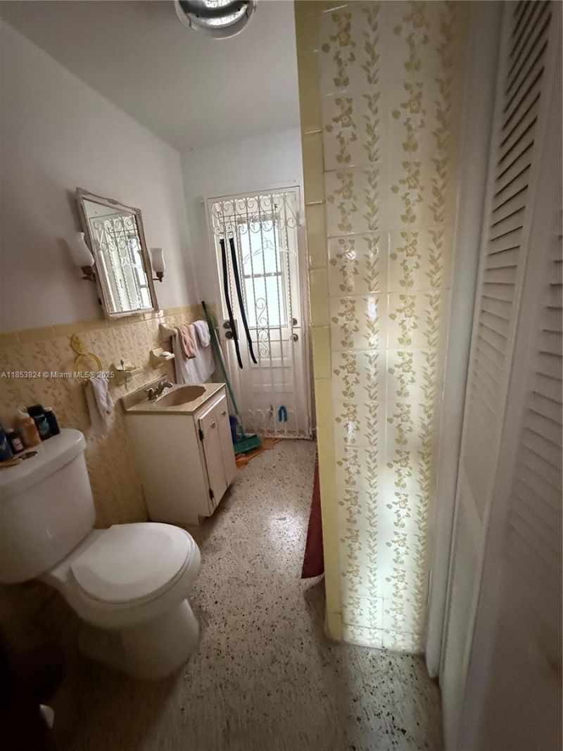 110 Flagami Blvd, Miami, FL 33144 Photo