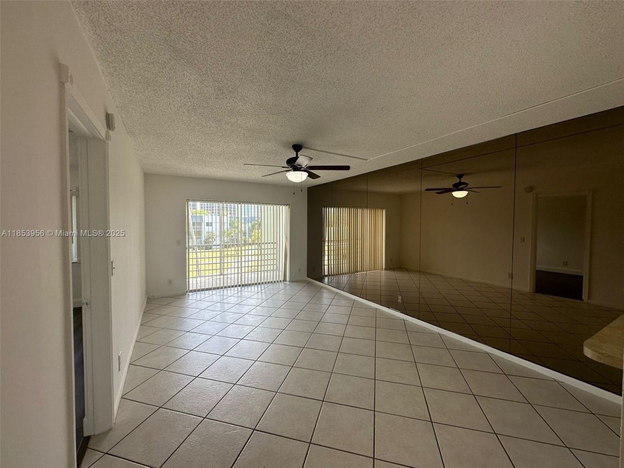 1638 Embassy Dr, Unit 307, West Palm Beach, FL 33401 Photo