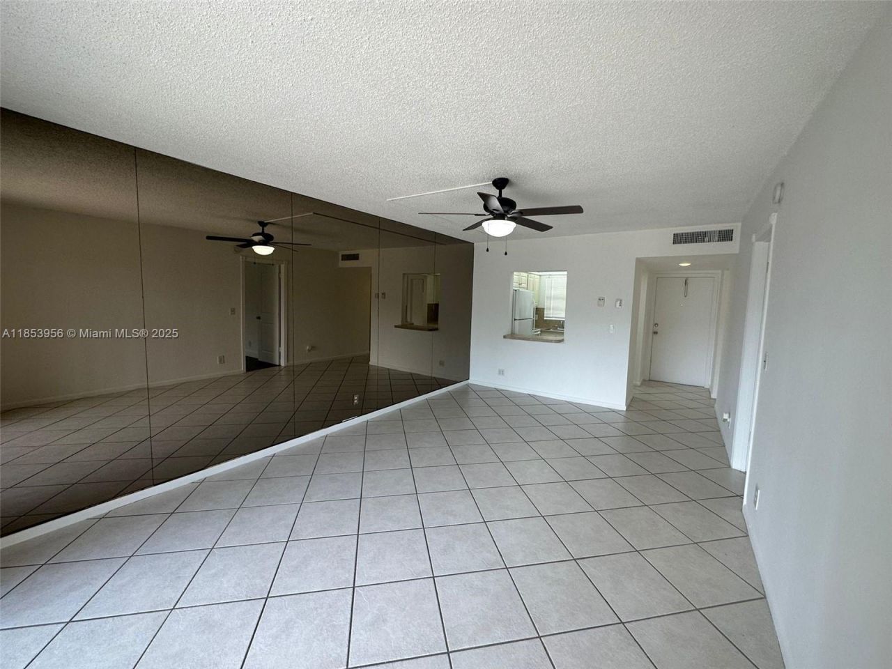 1638 Embassy Dr, Unit 307, West Palm Beach, FL 33401 Photo