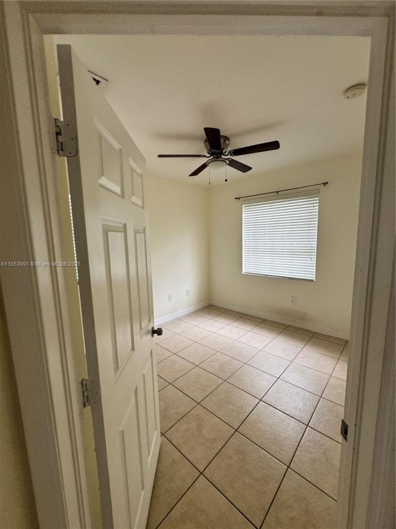 1485 NE 33rd Rd, Unit 212-1, Homestead, FL 33033 Photo