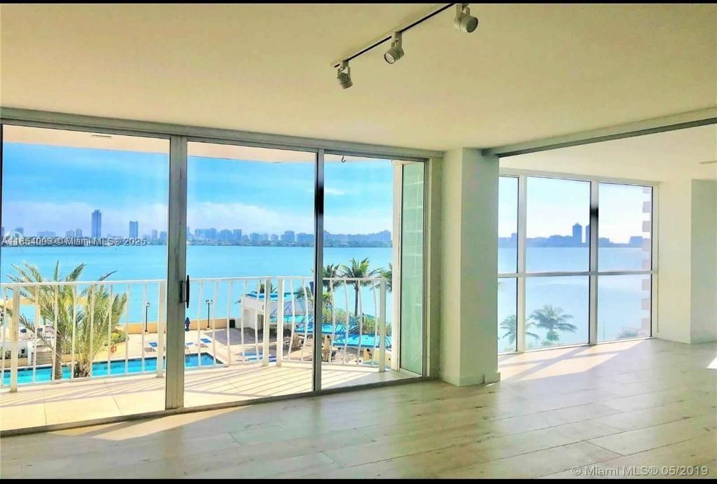 7601 E Treasure Dr, Unit 707, North Bay Village, FL 33141 Photo