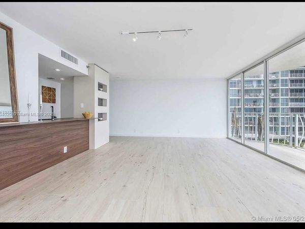 7601 E Treasure Dr, Unit 707, North Bay Village, FL 33141