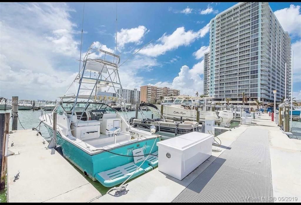 7601 E Treasure Dr, Unit 707, North Bay Village, FL 33141 Photo