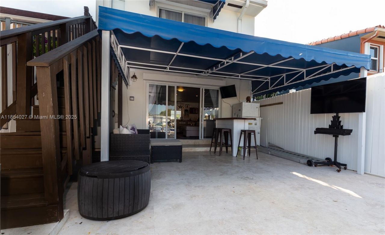 2035 NE 123rd St, North Miami, FL 33181 Photo