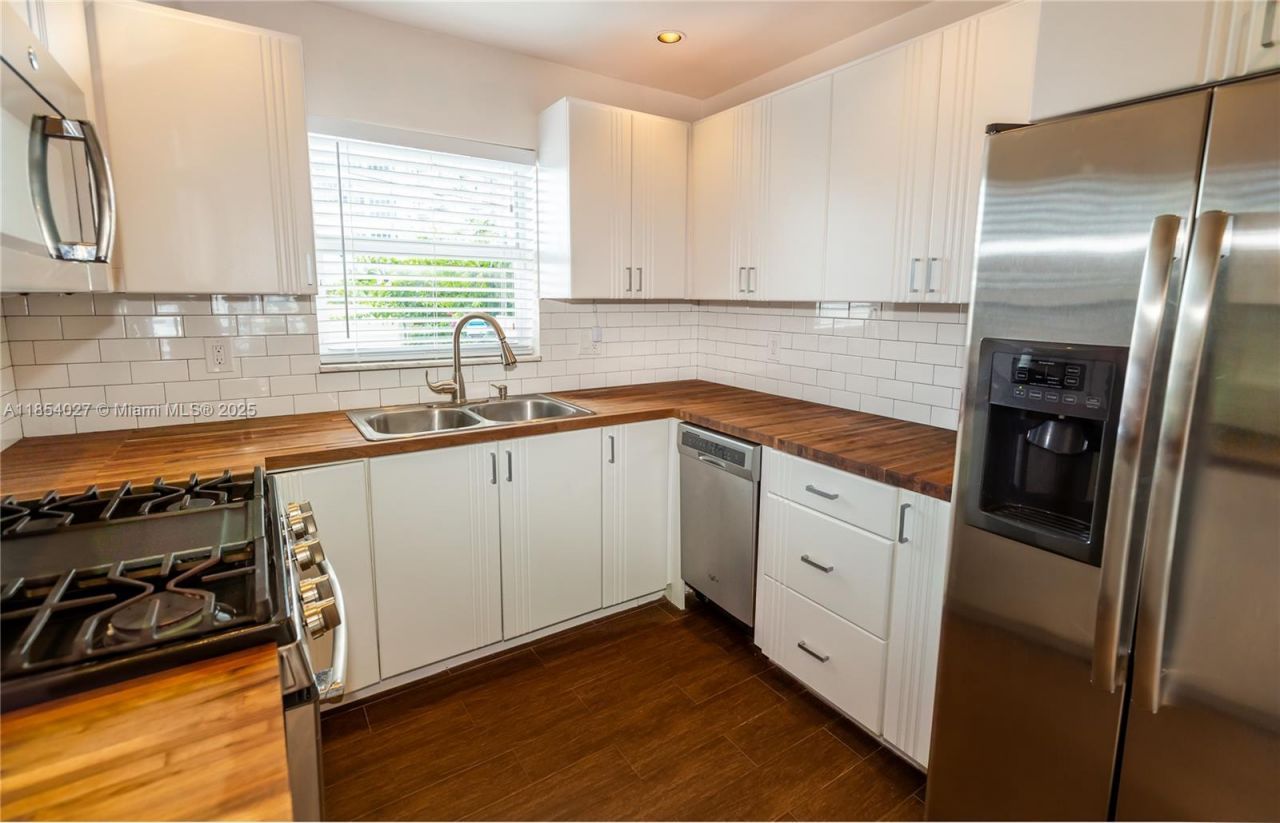 2035 NE 123rd St, North Miami, FL 33181 Photo