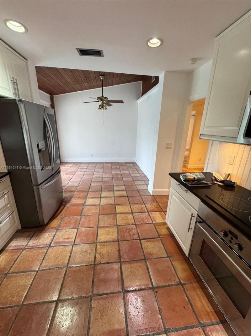 5801 SW 100th St, Unit 1, Pinecrest, FL 33156 Photo