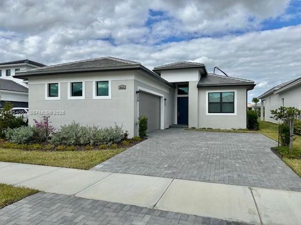 8623 SW Cantante Way, Port St. Lucie, FL 34987