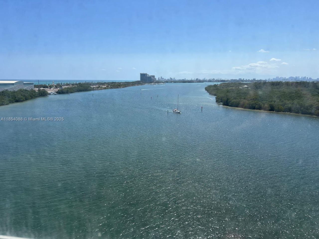 500 Bayview Dr, Unit 1120, Sunny Isles Beach, FL 33160 Photo