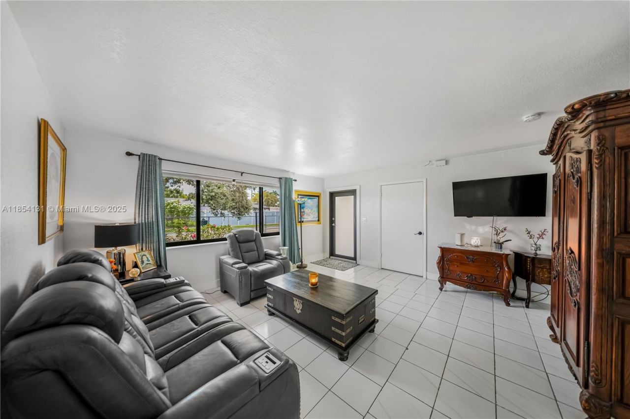 7605 W 6th Ave, Hialeah, FL 33014 Photo