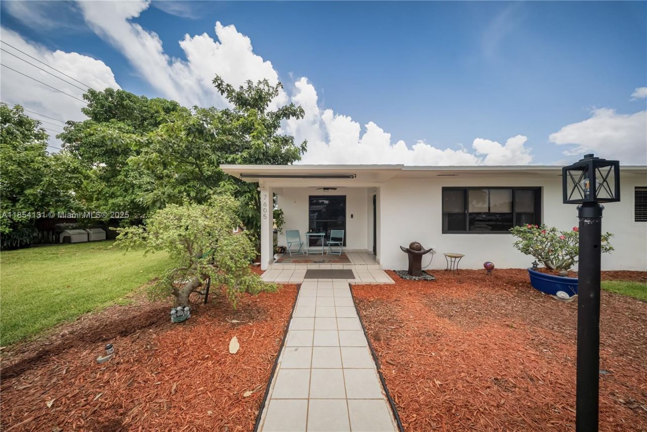 7605 W 6th Ave, Hialeah, FL 33014 Photo