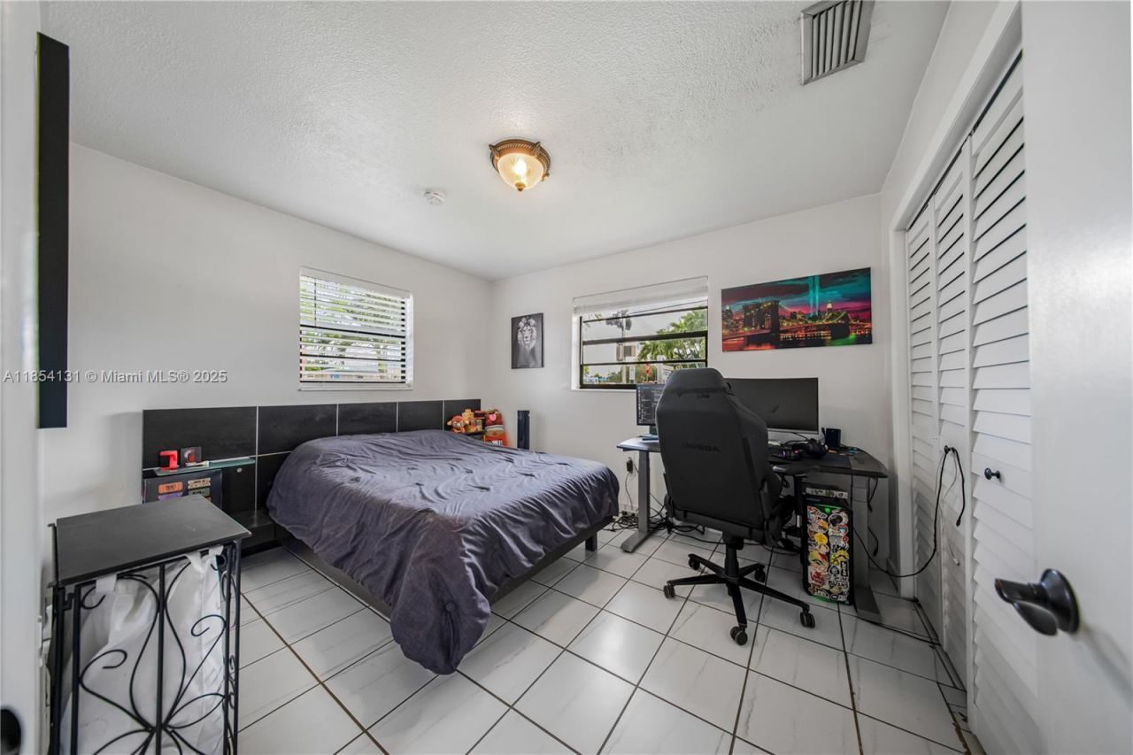 7605 W 6th Ave, Hialeah, FL 33014 Photo