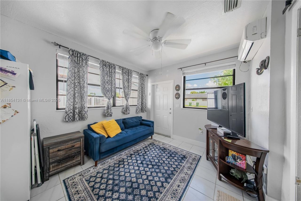 7605 W 6th Ave, Hialeah, FL 33014 Photo