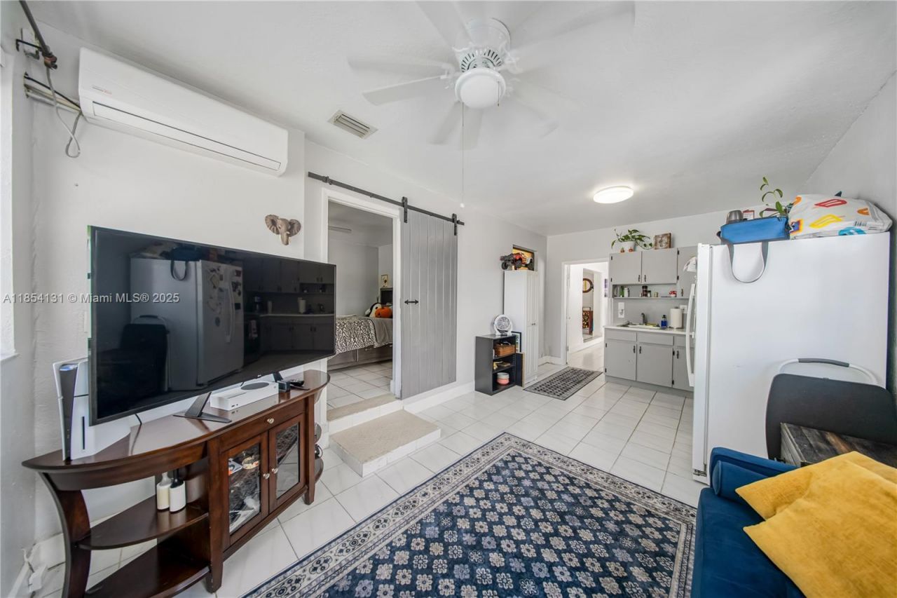 7605 W 6th Ave, Hialeah, FL 33014 Photo