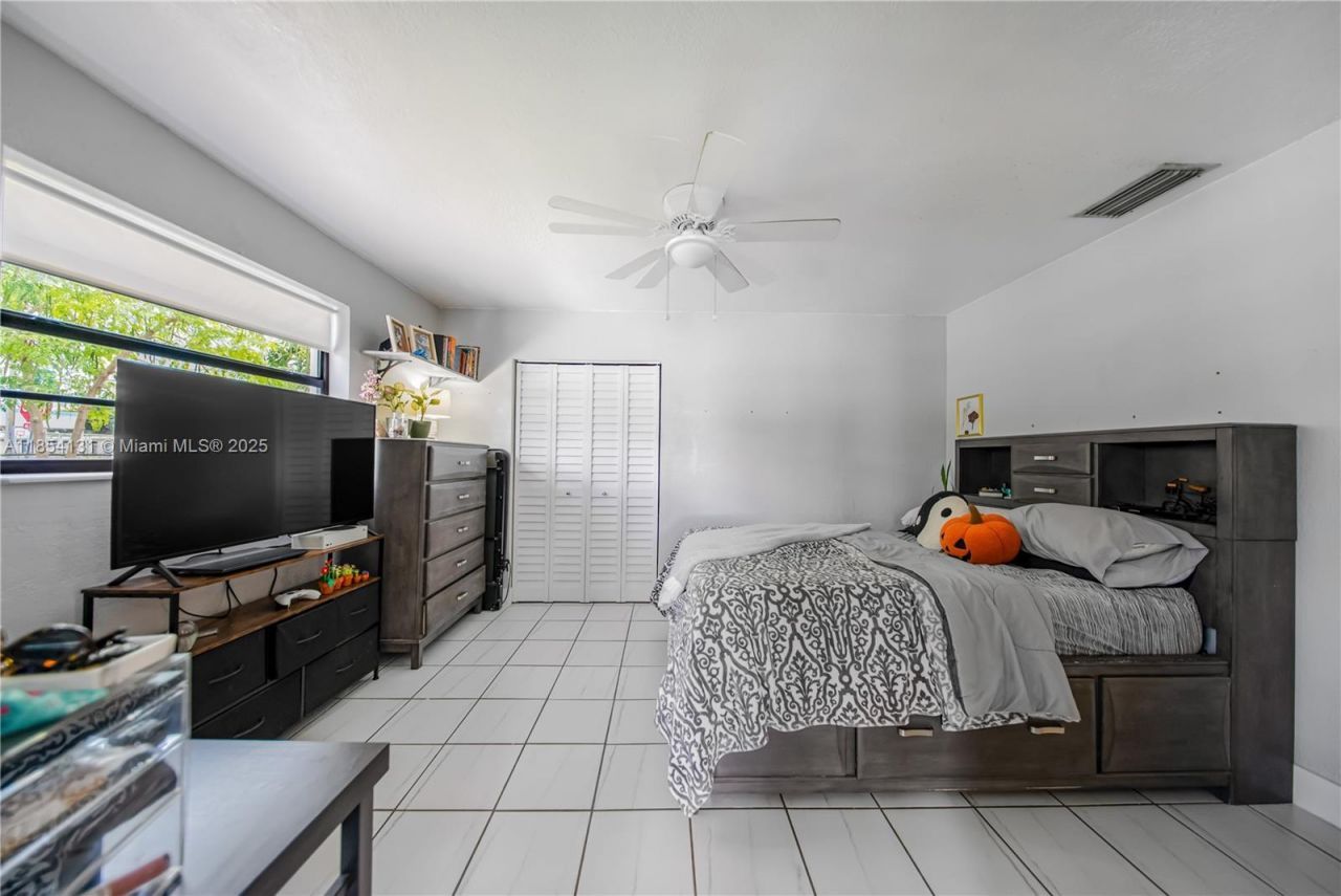 7605 W 6th Ave, Hialeah, FL 33014 Photo