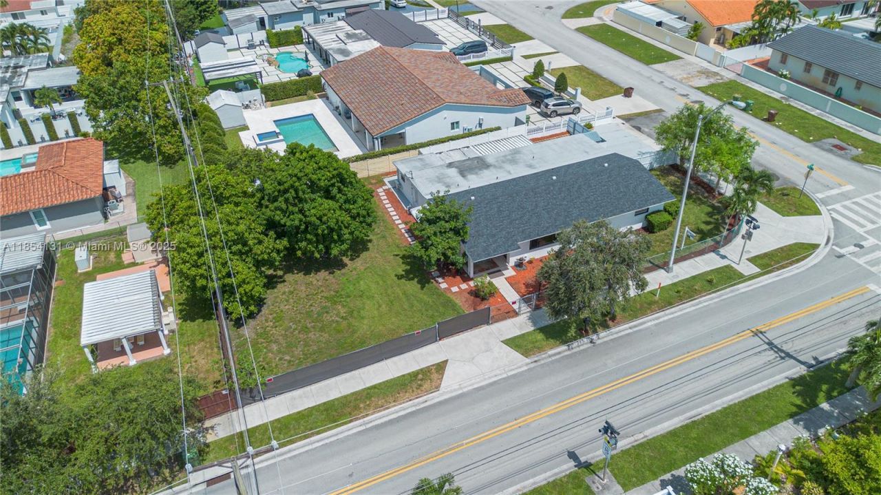 7605 W 6th Ave, Hialeah, FL 33014 Photo