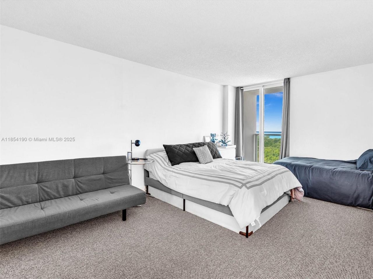 100 Bayview Dr, Unit 1025, Sunny Isles Beach, FL 33160 Photo