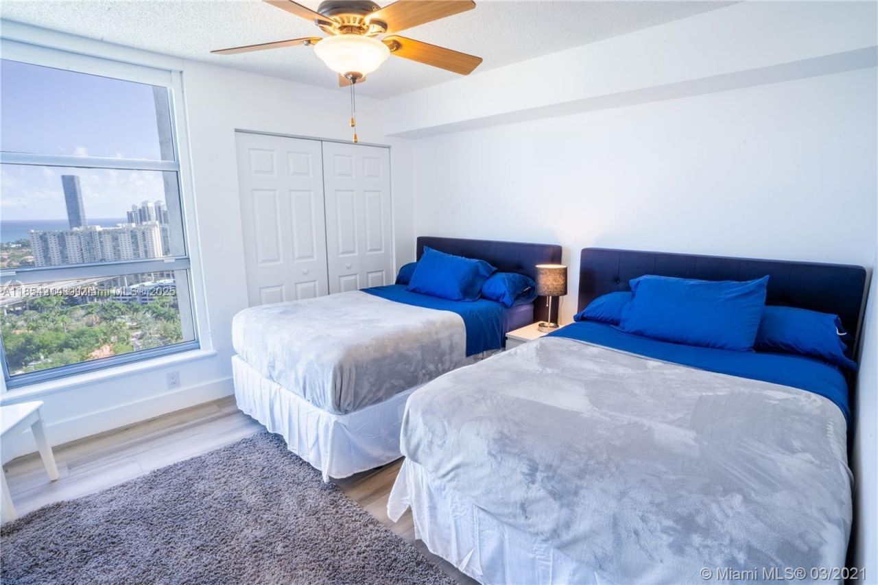 3530 Mystic Pointe Dr, Unit 2509, Aventura, FL 33180 Photo