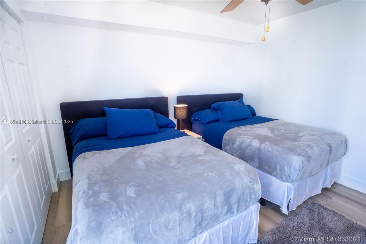 3530 Mystic Pointe Dr, Unit 2509, Aventura, FL 33180 Photo