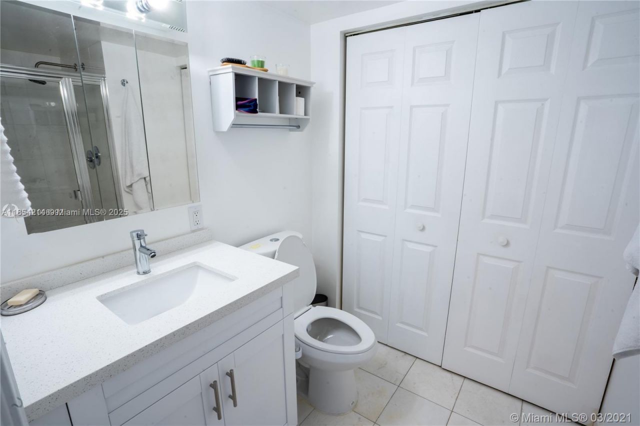 3530 Mystic Pointe Dr, Unit 2509, Aventura, FL 33180 Photo