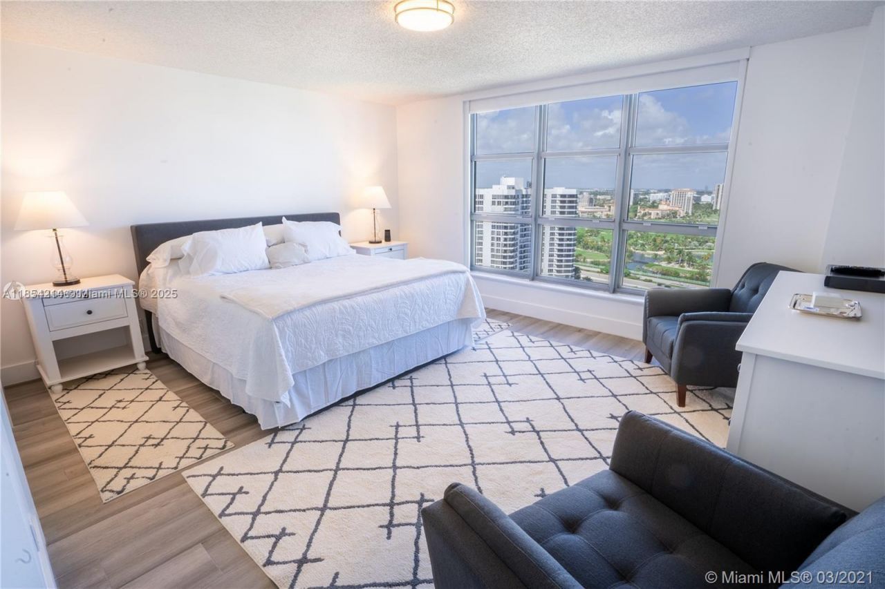 3530 Mystic Pointe Dr, Unit 2509, Aventura, FL 33180 Photo