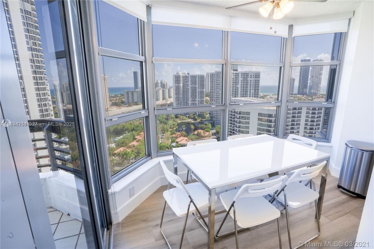 3530 Mystic Pointe Dr, Unit 2509, Aventura, FL 33180 Photo