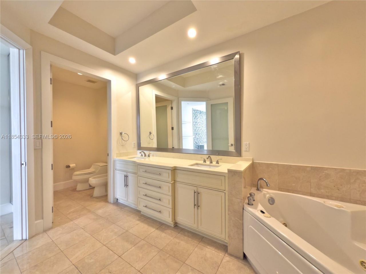 848 Brickell Key Dr, Unit 306, Miami, FL 33131 Photo