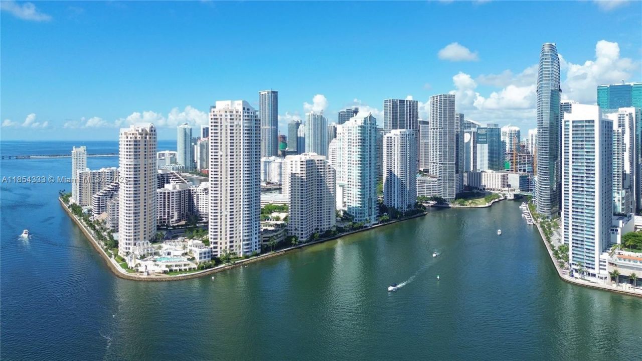 848 Brickell Key Dr, Unit 306, Miami, FL 33131 Photo