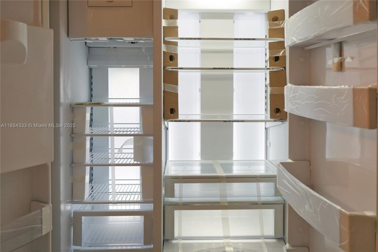 848 Brickell Key Dr, Unit 306, Miami, FL 33131 Photo