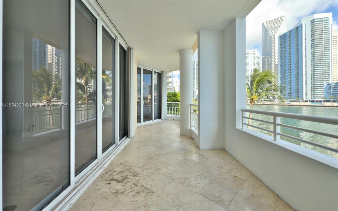 848 Brickell Key Dr, Unit 306, Miami, FL 33131 Photo