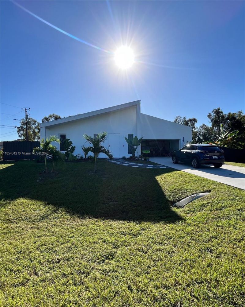 395 Pace Avenue, Lehigh Acres, FL 33974 Photo