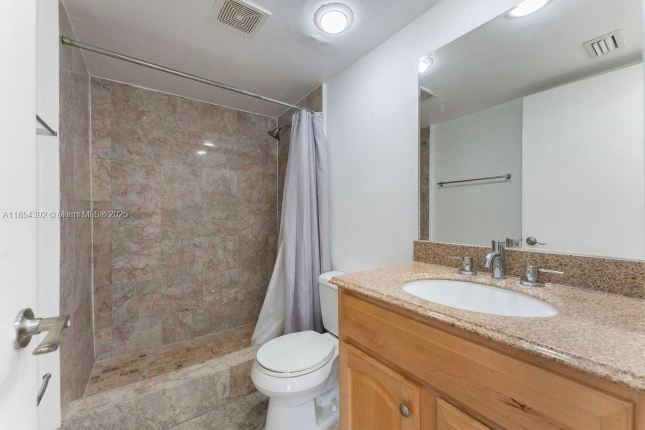 2850 Forest Hills Blvd, Unit 114, Coral Springs, FL 33065 Photo