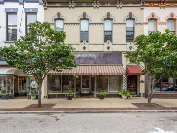 10 Douglas Avenue, Elgin, IL 60120