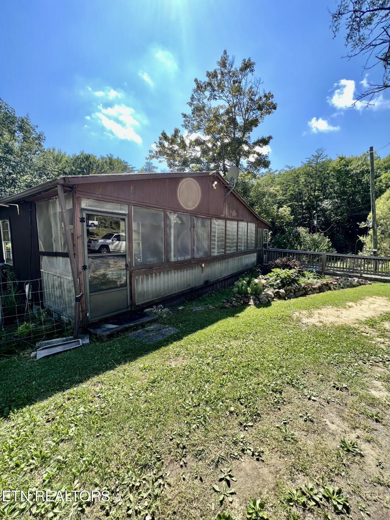 7122 S Compton Drive, Tallassee, TN 37878 Main Photo