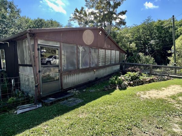 7122 S Compton Drive, Tallassee, TN 37878