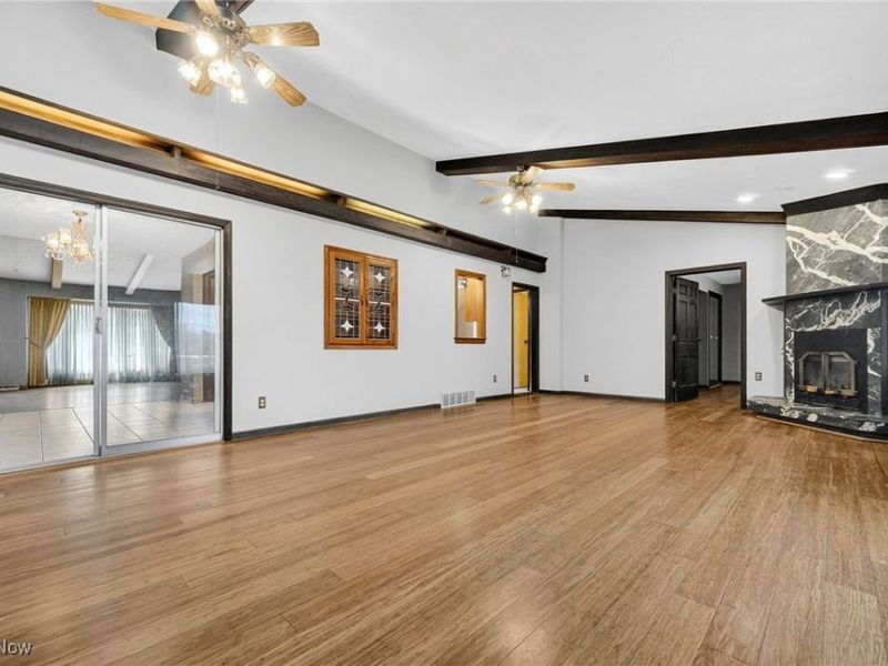 100 E Decker Drive, Seven Hills, OH 44131 Photo 4