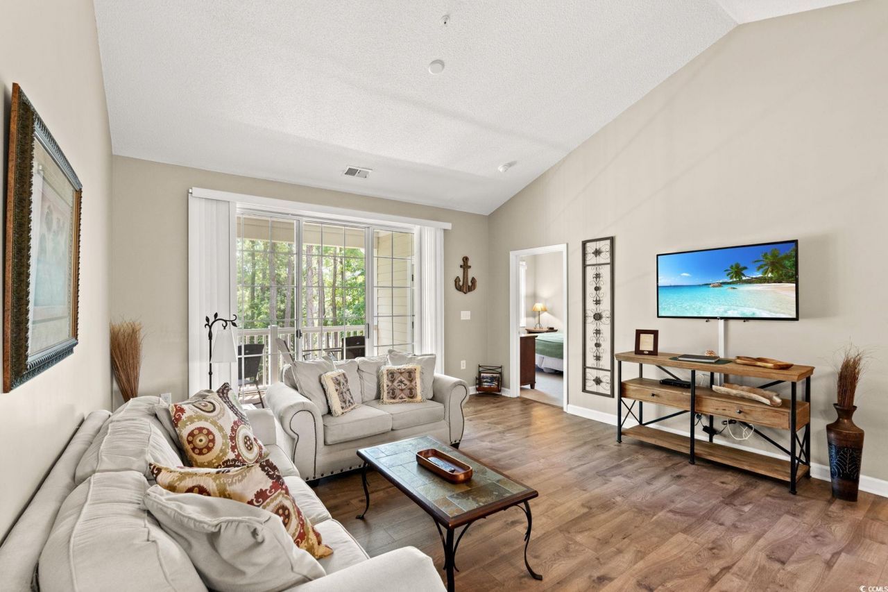 5825 Catalina Dr. Photo 12