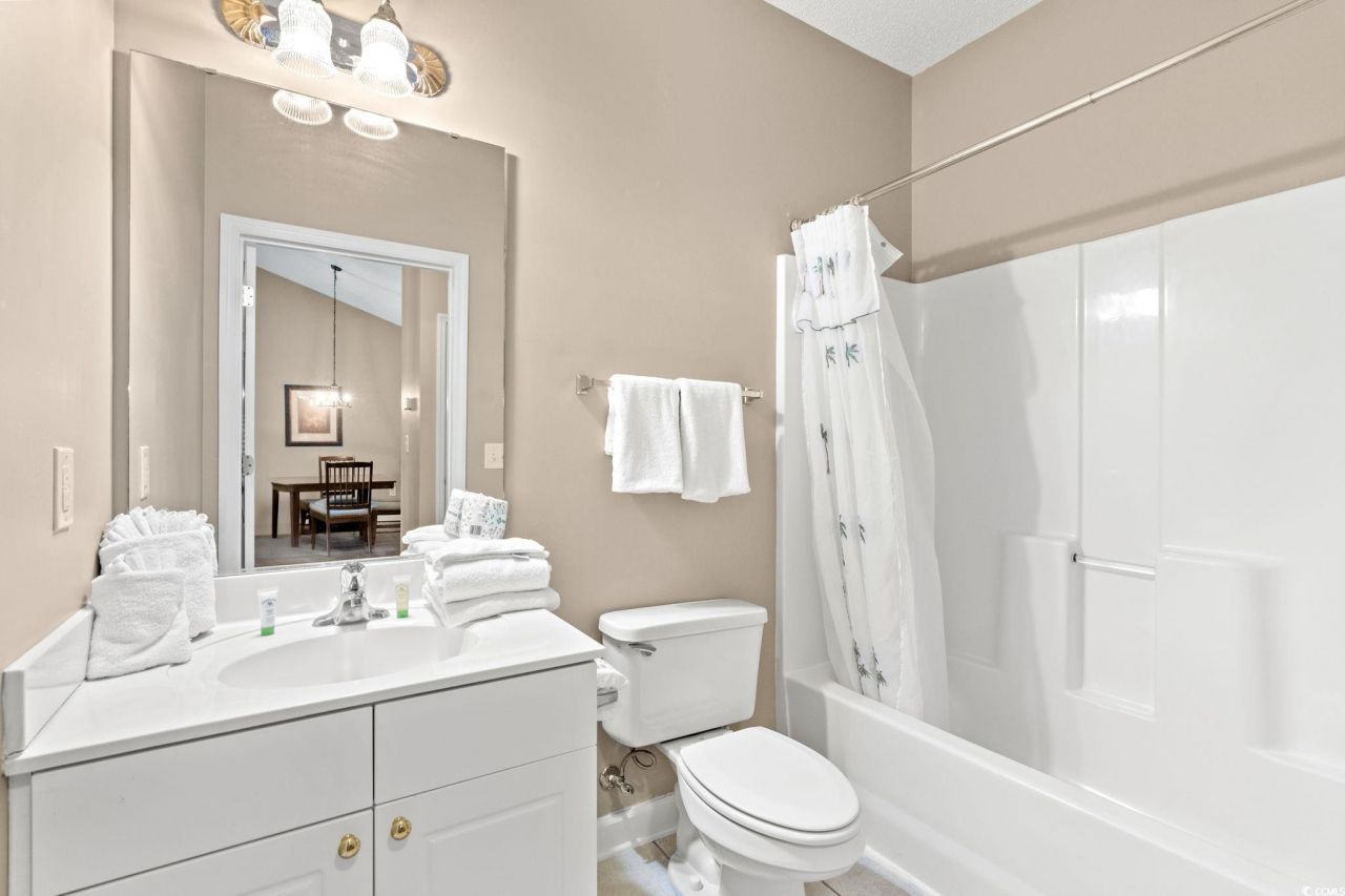 5825 Catalina Dr. Photo 18