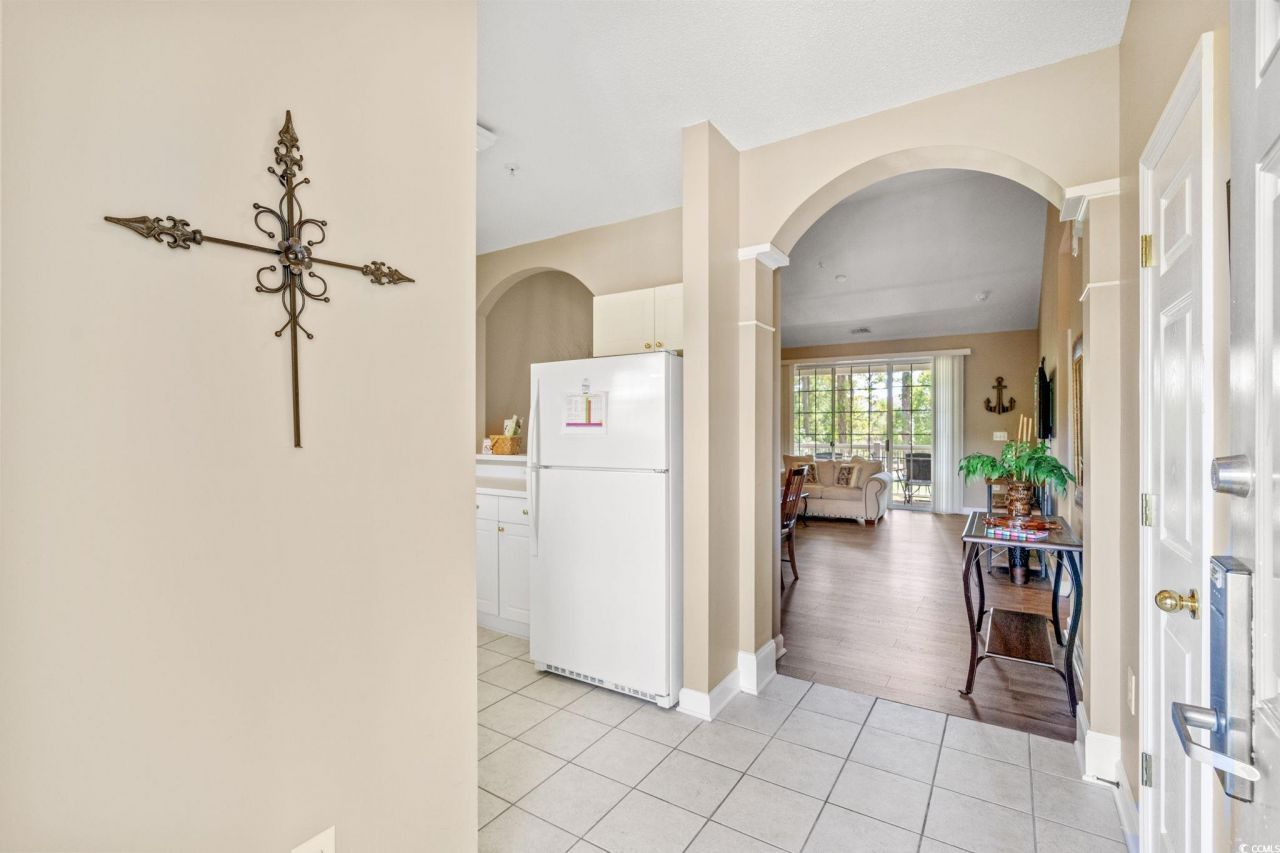 5825 Catalina Dr. Photo 4