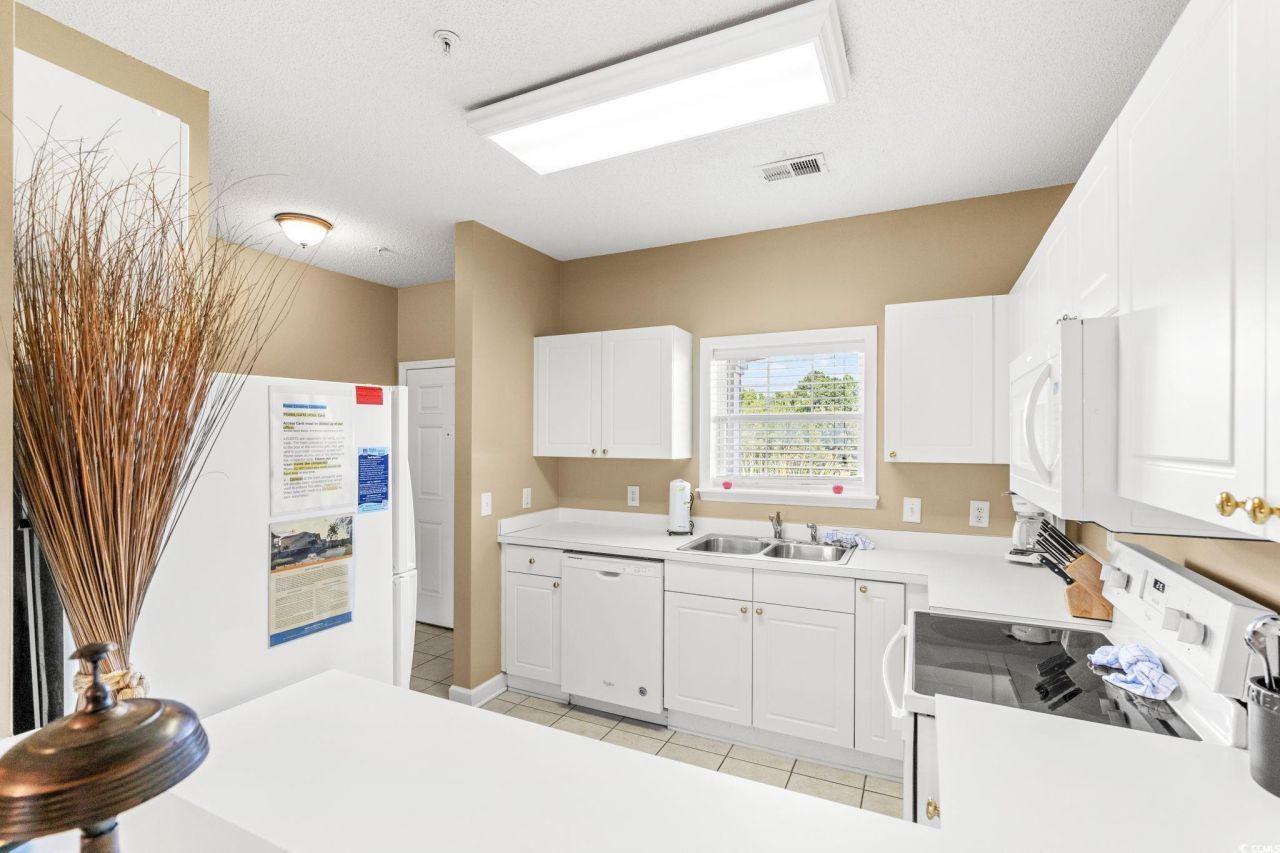 5825 Catalina Dr. Photo 6