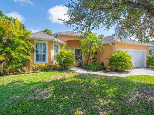 5005 E 1st Square SW, Vero Beach, FL 32968